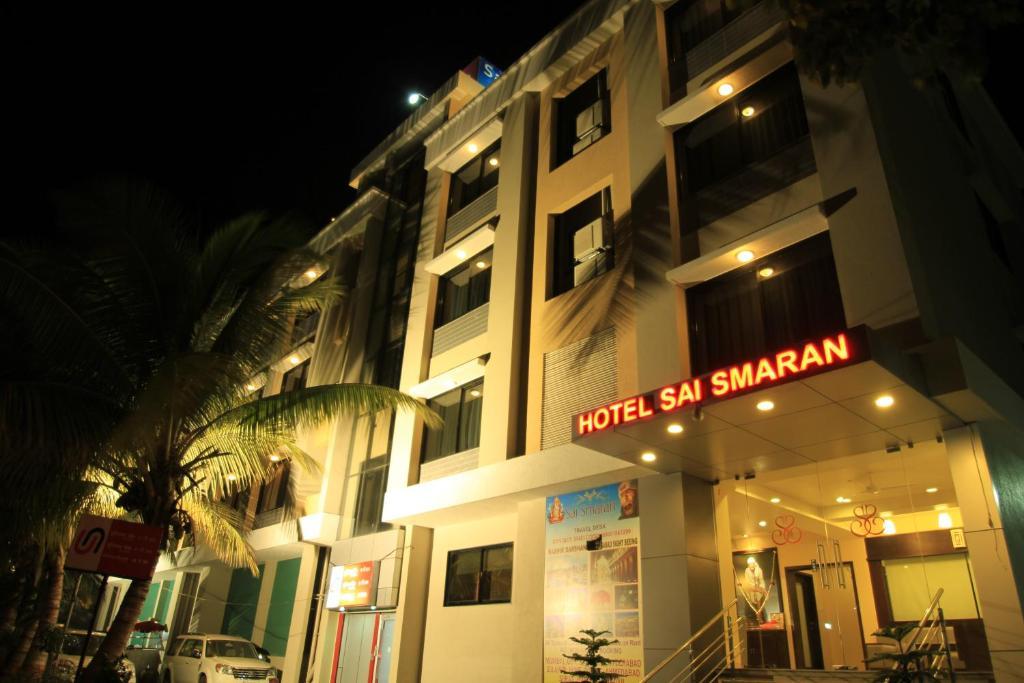 Hotel Sai Smaran Ширді Екстер'єр фото